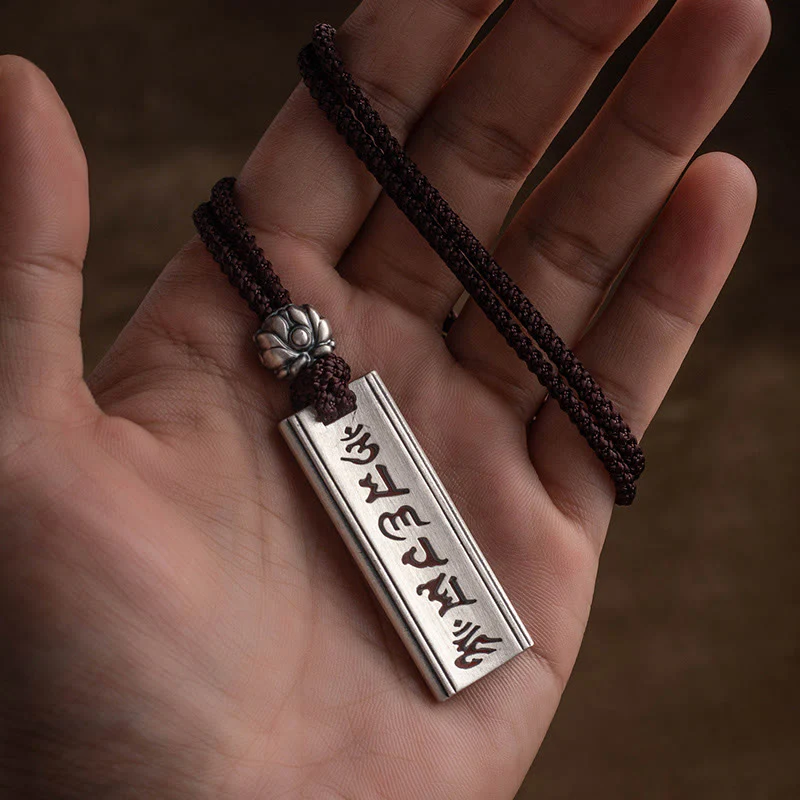 07c246bf-0137-44b1-b797-fee65cbe54f9_900x